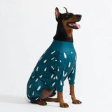 Weihnachtspyjama für Hunde - Frostige Kiefern